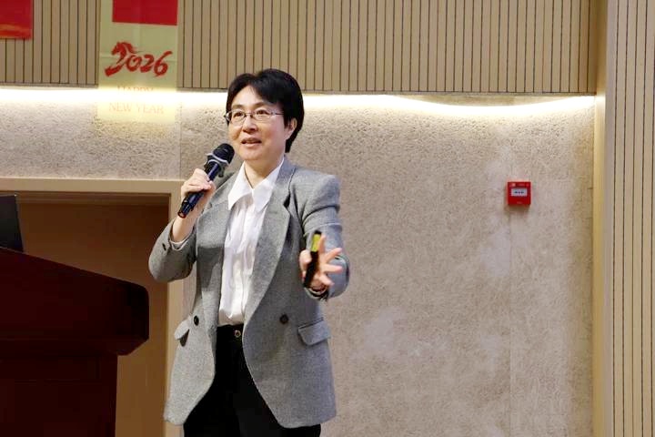 【科普进校园】解码生命奥秘，播撒科学火种——浙江省全省医学表观遗传学重点实验室携手杭州高级中学附属滨江中学开展科普宣讲活动